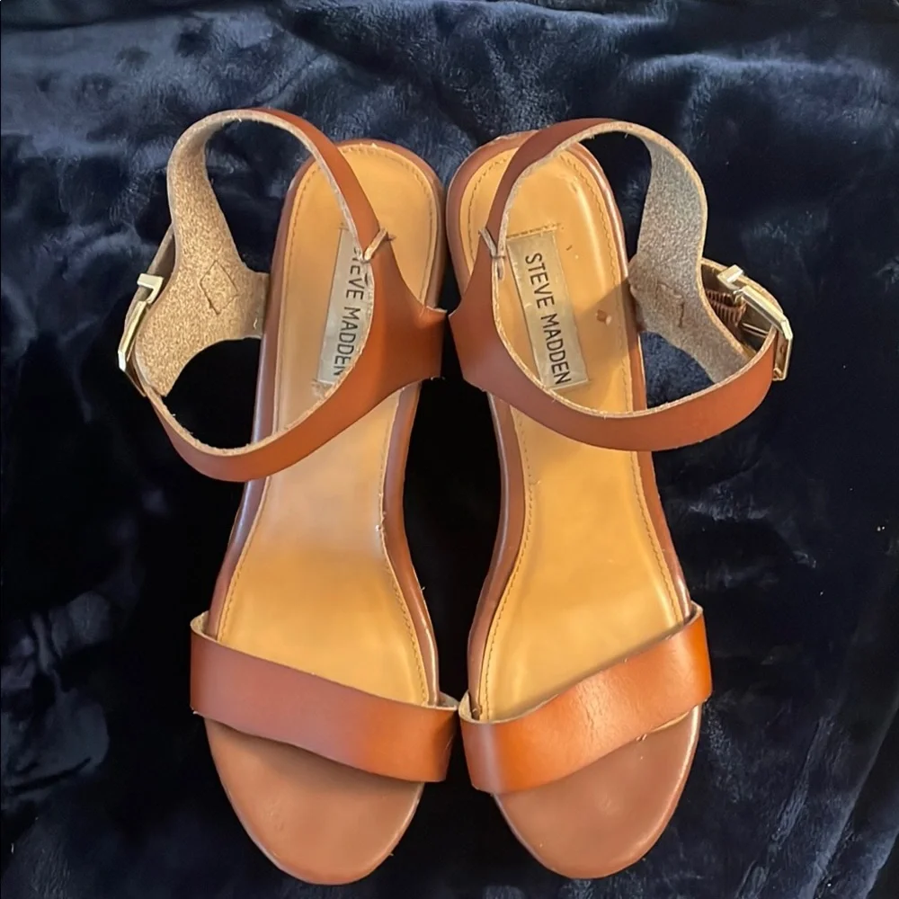 Steve‎ Madden Tan Cream Wedges with Ankle Straps
